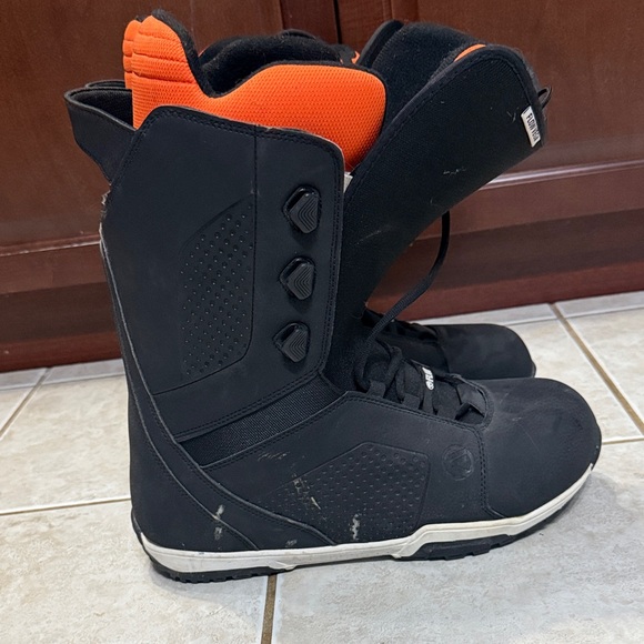 Flow Vega Snowboarding Boots – Black/Orange – Lightly Used - Picture 4 of 15